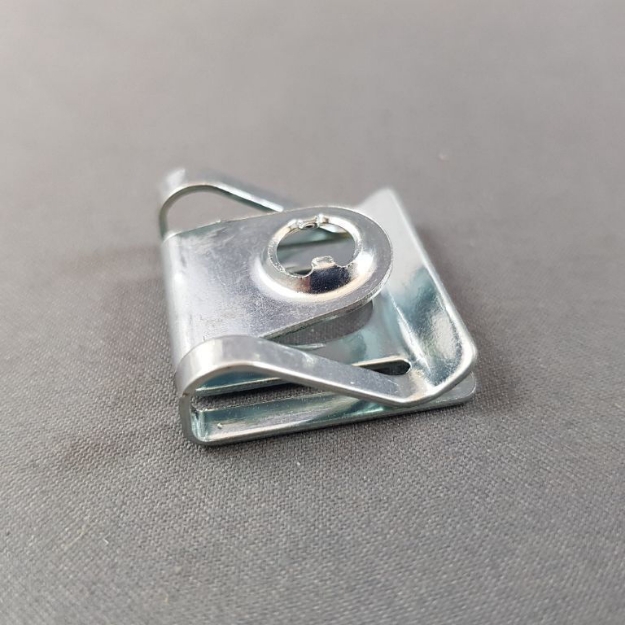 Bild på CLIP,RECEPTACLE-1/4 TURN STUD