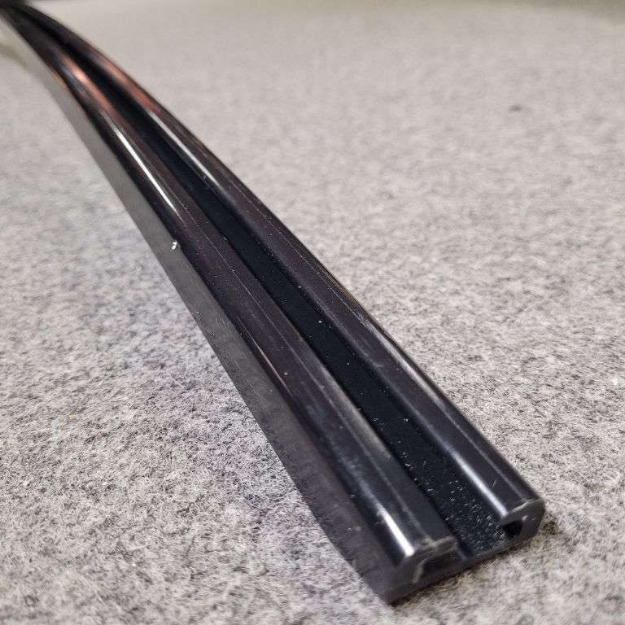 Bild på WEARSTRIP,49.7" SLIDE RAIL-BLK